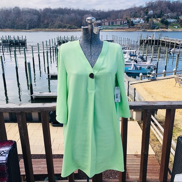 Dresses & Skirts - NWT Pastel green light weight loose fit v-neck summer dress